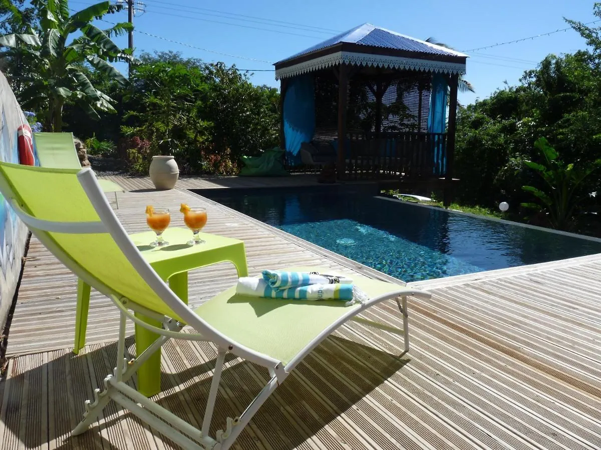 Bungalow La Tortue Bleue Bouillante 0*,